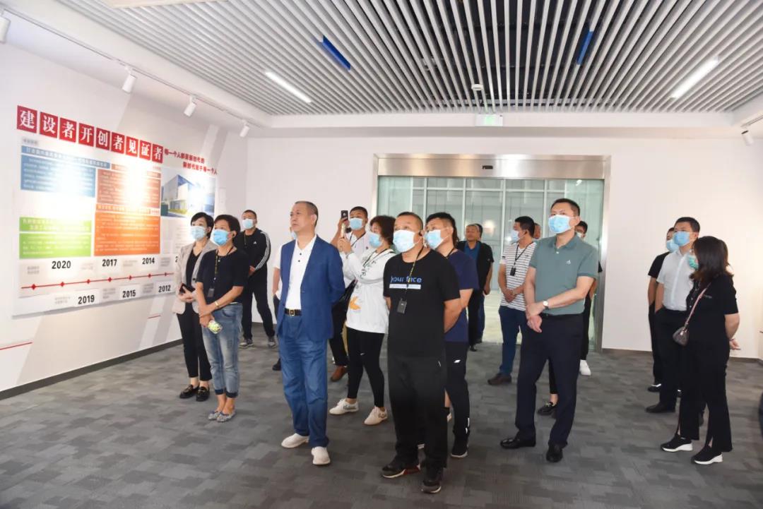 河北省廊坊市安次區(qū)委組織部“兩新”黨建代表團(tuán)一行蒞臨我司考察調(diào)研 河北省廊坊市安次區(qū)委組織部“兩新”黨建代表團(tuán)一行蒞臨我司考察調(diào)研