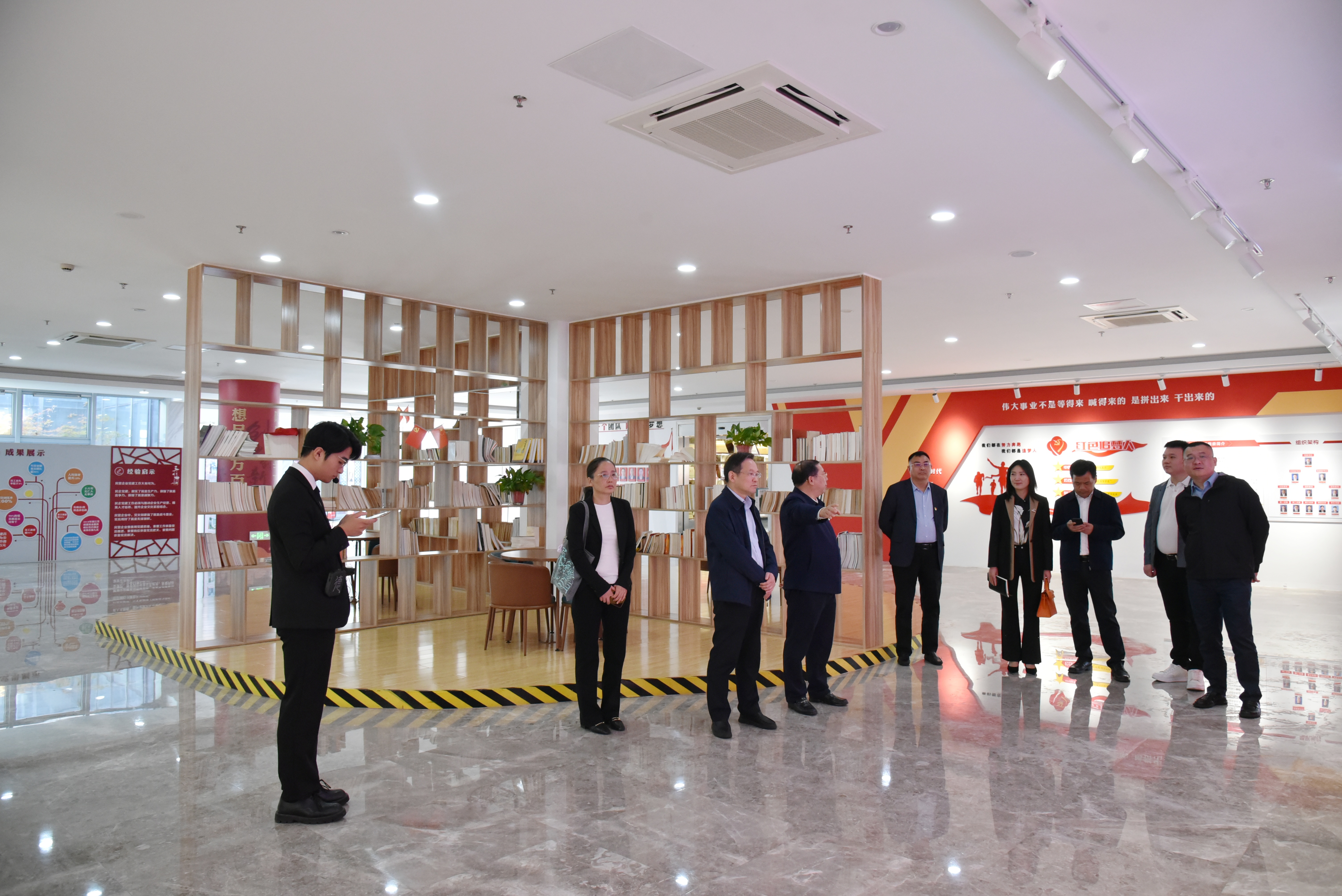 【快訊】蘇州市政協(xié)經(jīng)農(nóng)委調(diào)研“劉書華委員工作室” 【快訊】蘇州市政協(xié)經(jīng)農(nóng)委調(diào)研“劉書華委員工作室”
